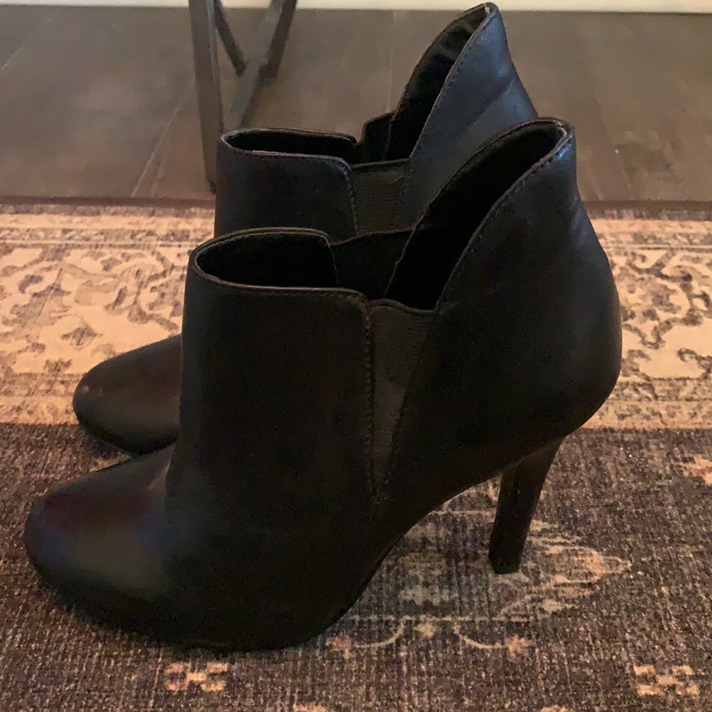 BCBGENERATION booties - Picture 4 of 6